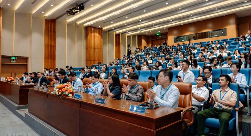 Hội thảo Khoa học quốc gia “Kinh tế, Luật và Chính sách công nghệ số: Động lực phát triển quốc gia trong kỷ nguyên vươn mình”