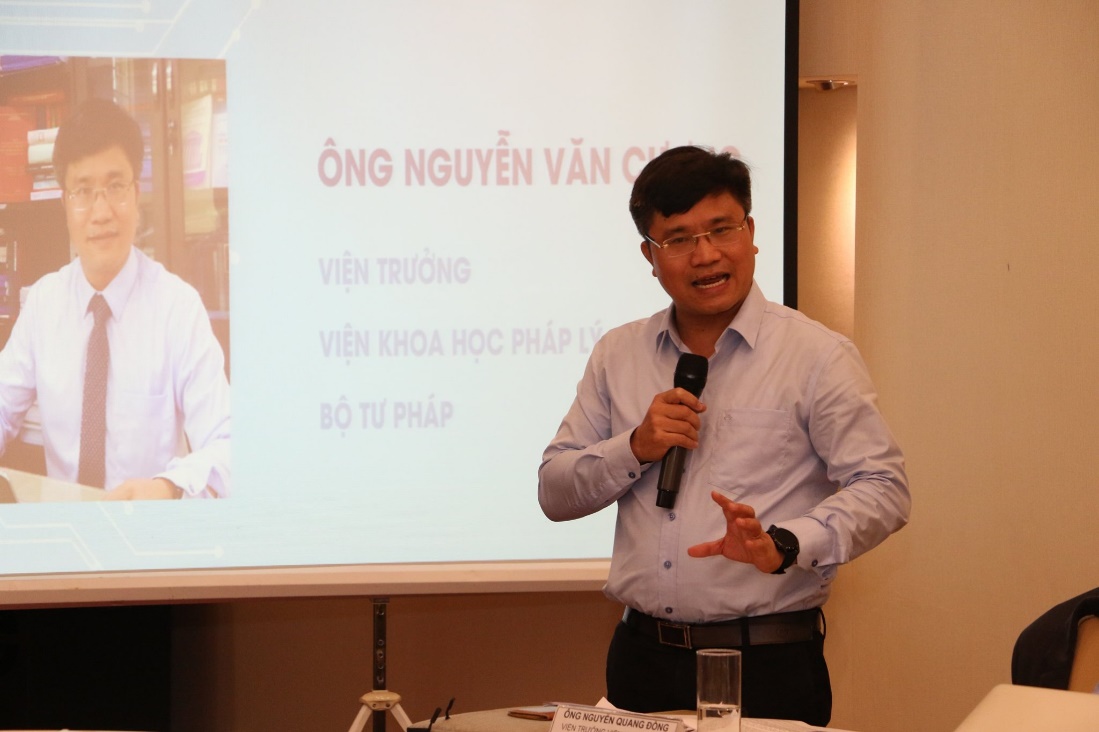 Có thể là hình ảnh về 2 người