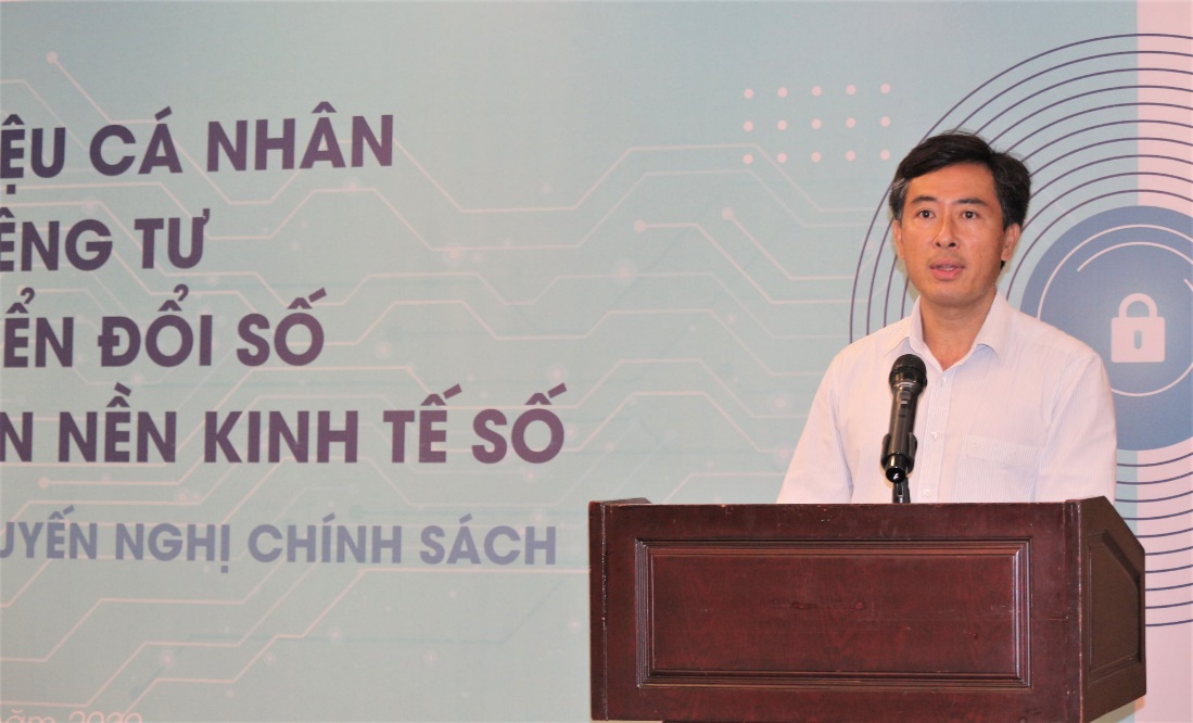 Có thể là hình ảnh về 1 người