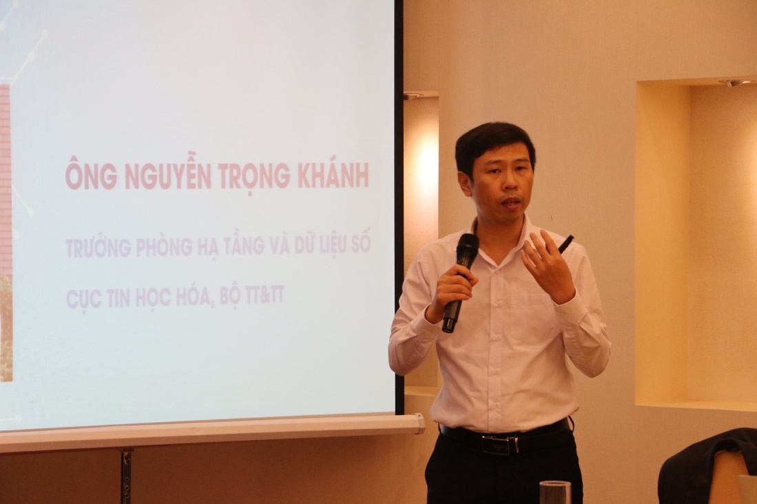 Có thể là hình ảnh về 1 người