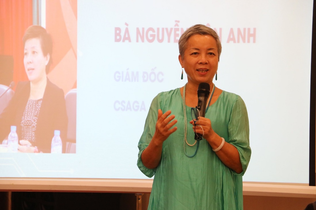 Có thể là hình ảnh về 2 người